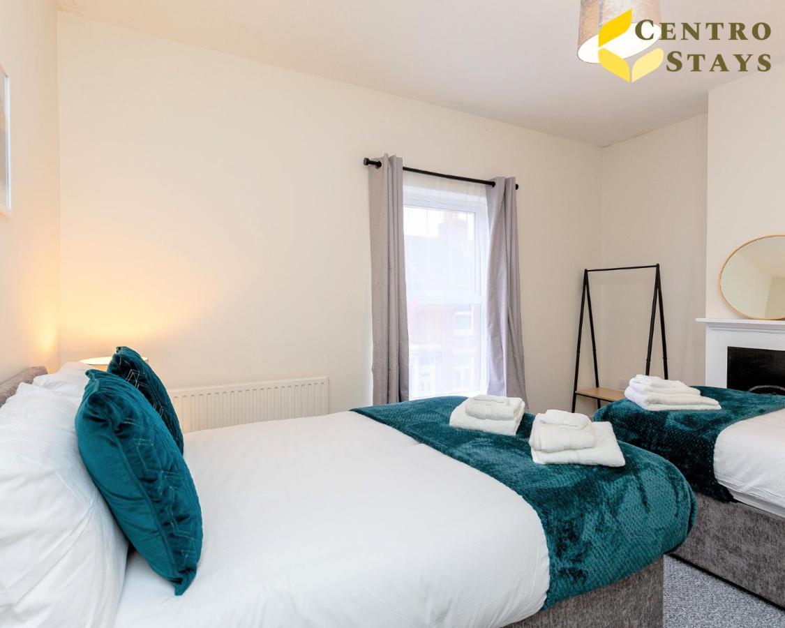 Comfortable 2Br House 4 Beds Town Train Parking Villa Northampton Dış mekan fotoğraf