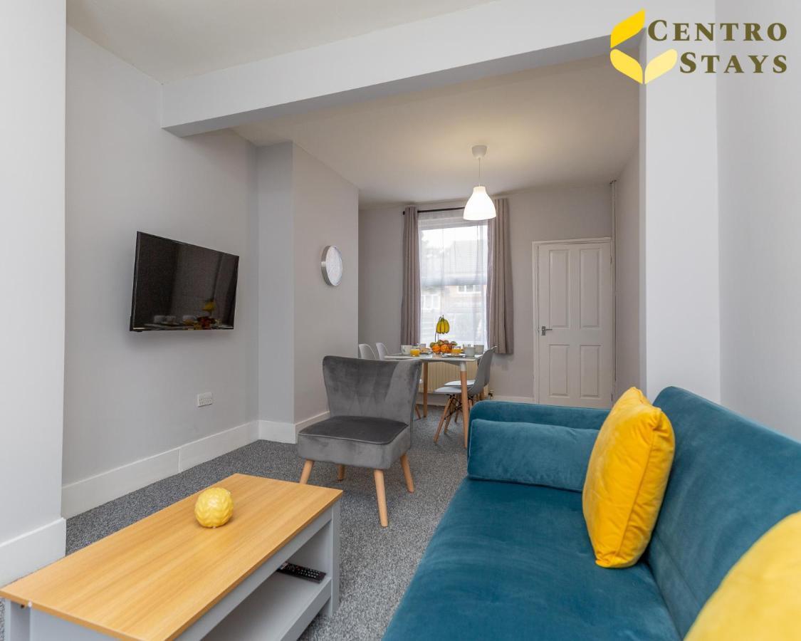 Comfortable 2Br House 4 Beds Town Train Parking Villa Northampton Dış mekan fotoğraf