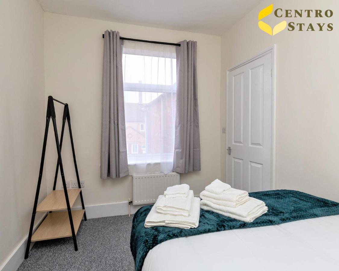 Comfortable 2Br House 4 Beds Town Train Parking Villa Northampton Dış mekan fotoğraf